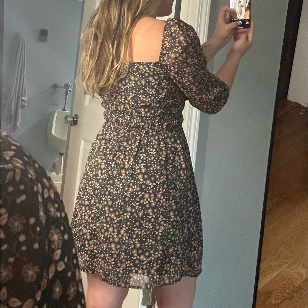 Dress - Picture 3 of 3